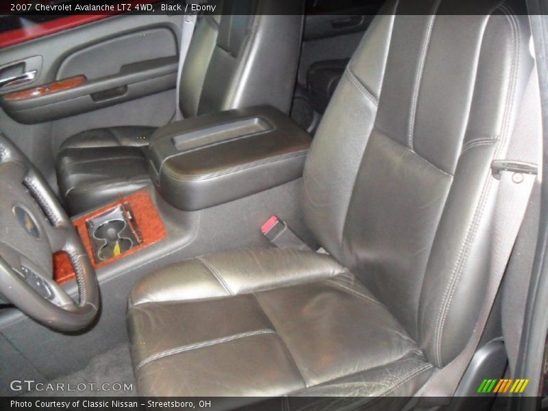 Black / Ebony 2007 Chevrolet Avalanche LTZ 4WD