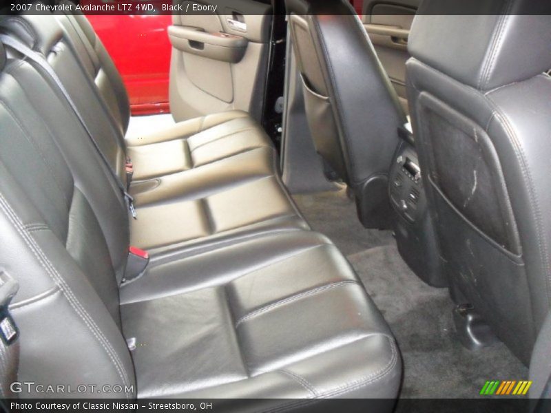 Black / Ebony 2007 Chevrolet Avalanche LTZ 4WD