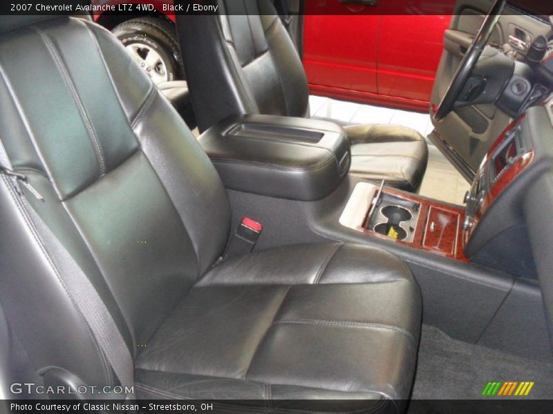 Black / Ebony 2007 Chevrolet Avalanche LTZ 4WD