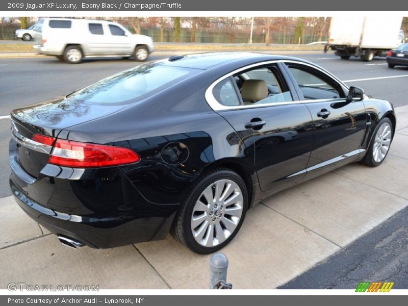 Ebony Black / Champagne/Truffle 2009 Jaguar XF Luxury