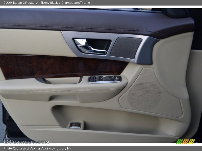 Ebony Black / Champagne/Truffle 2009 Jaguar XF Luxury