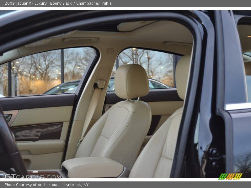 Ebony Black / Champagne/Truffle 2009 Jaguar XF Luxury