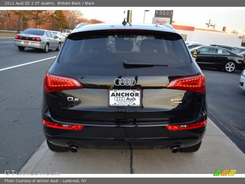 Brilliant Black / Black 2011 Audi Q5 2.0T quattro