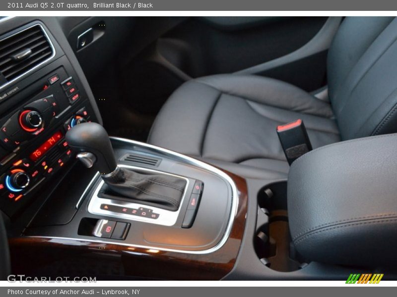 Brilliant Black / Black 2011 Audi Q5 2.0T quattro