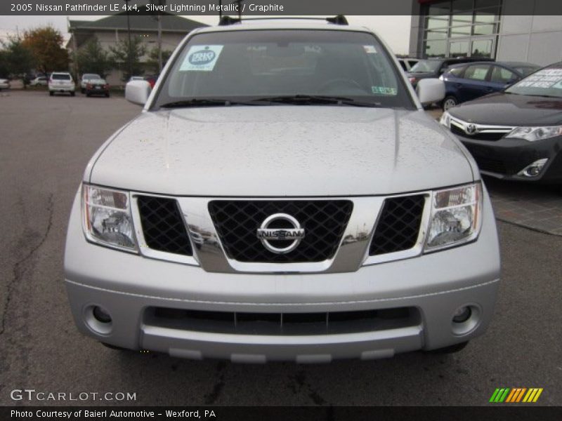 Silver Lightning Metallic / Graphite 2005 Nissan Pathfinder LE 4x4