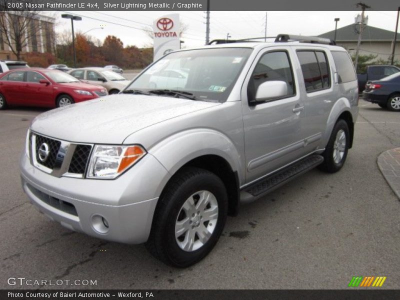 Silver Lightning Metallic / Graphite 2005 Nissan Pathfinder LE 4x4