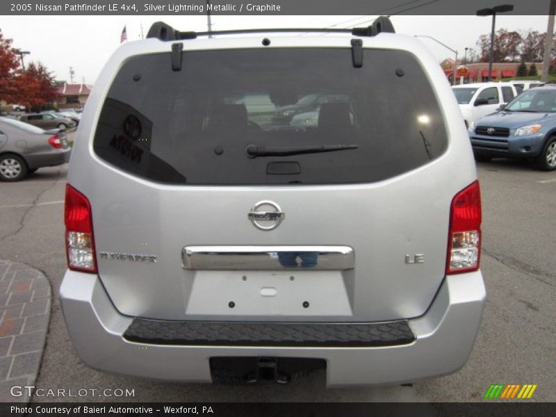 Silver Lightning Metallic / Graphite 2005 Nissan Pathfinder LE 4x4
