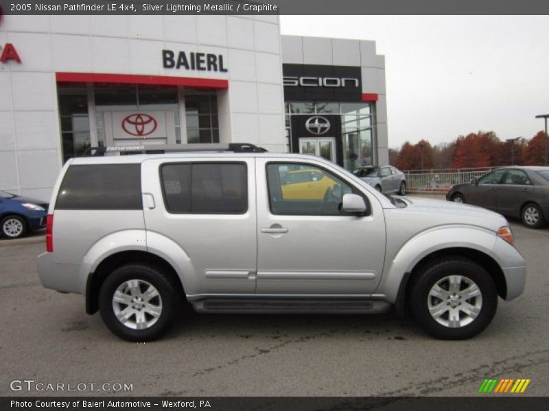 Silver Lightning Metallic / Graphite 2005 Nissan Pathfinder LE 4x4
