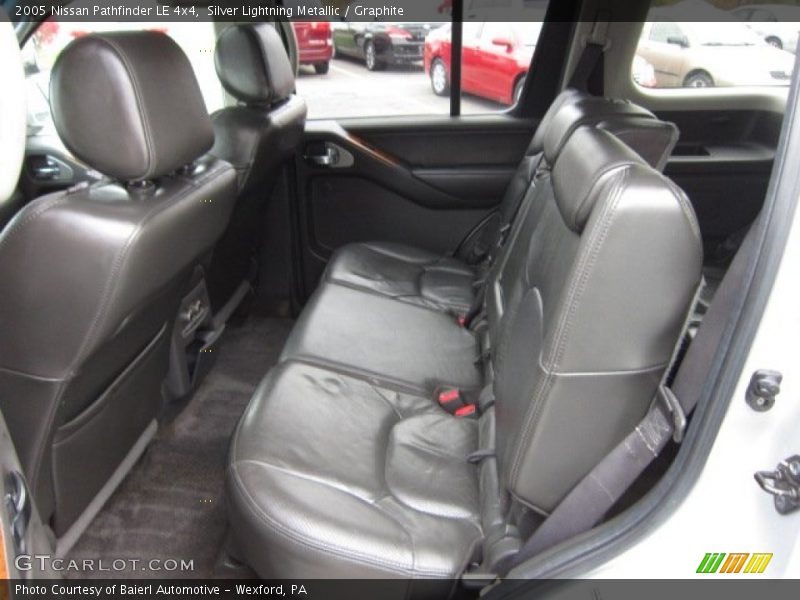 Silver Lightning Metallic / Graphite 2005 Nissan Pathfinder LE 4x4