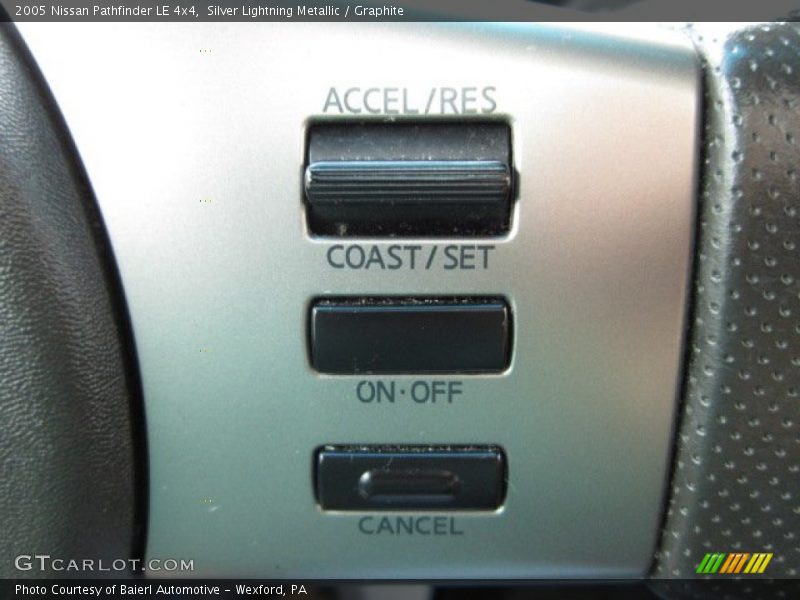Silver Lightning Metallic / Graphite 2005 Nissan Pathfinder LE 4x4