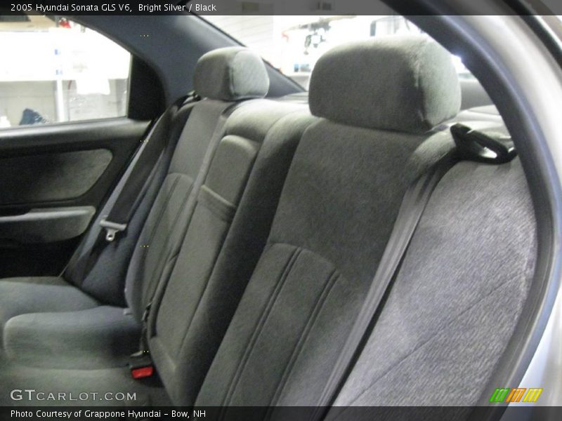 Bright Silver / Black 2005 Hyundai Sonata GLS V6