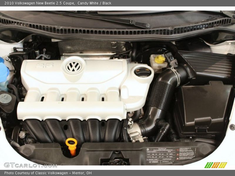 Candy White / Black 2010 Volkswagen New Beetle 2.5 Coupe