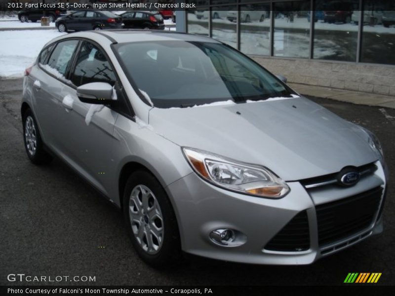 Ingot Silver Metallic / Charcoal Black 2012 Ford Focus SE 5-Door