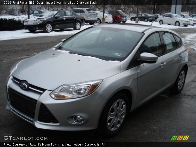Ingot Silver Metallic / Charcoal Black 2012 Ford Focus SE 5-Door