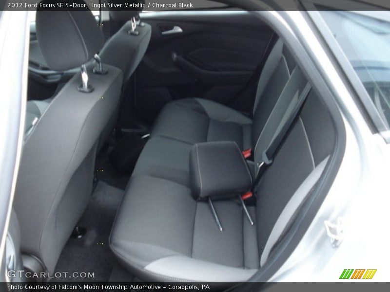 Ingot Silver Metallic / Charcoal Black 2012 Ford Focus SE 5-Door