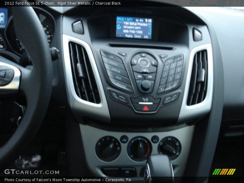Ingot Silver Metallic / Charcoal Black 2012 Ford Focus SE 5-Door