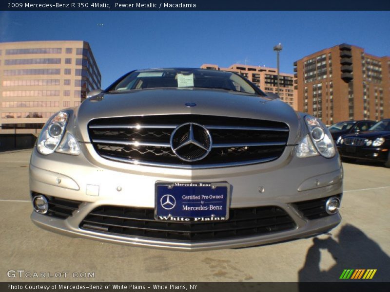 Pewter Metallic / Macadamia 2009 Mercedes-Benz R 350 4Matic