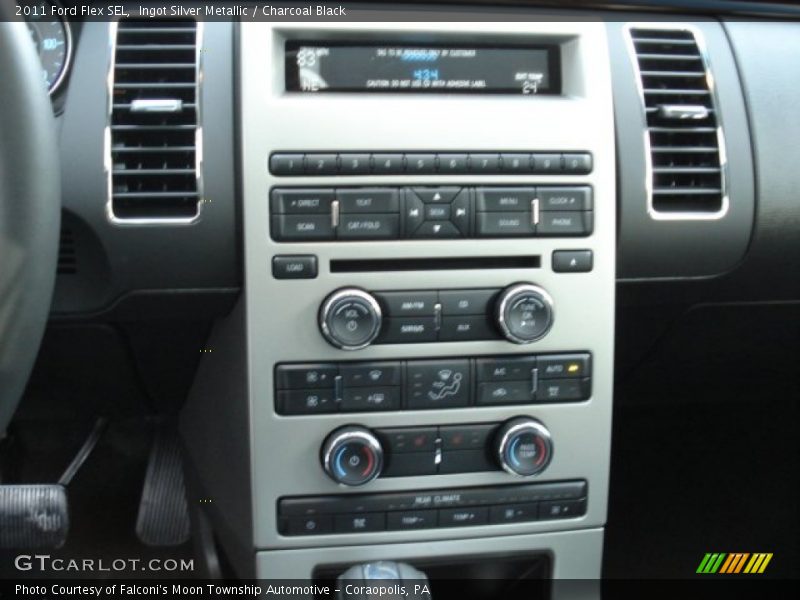 Ingot Silver Metallic / Charcoal Black 2011 Ford Flex SEL