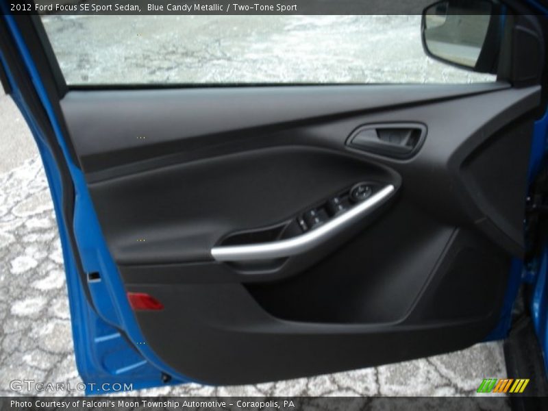 Blue Candy Metallic / Two-Tone Sport 2012 Ford Focus SE Sport Sedan