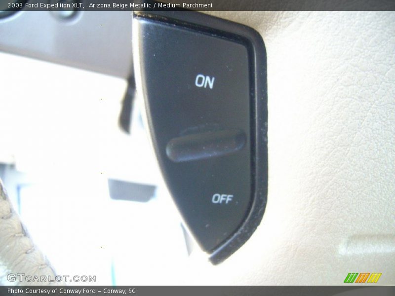 Arizona Beige Metallic / Medium Parchment 2003 Ford Expedition XLT