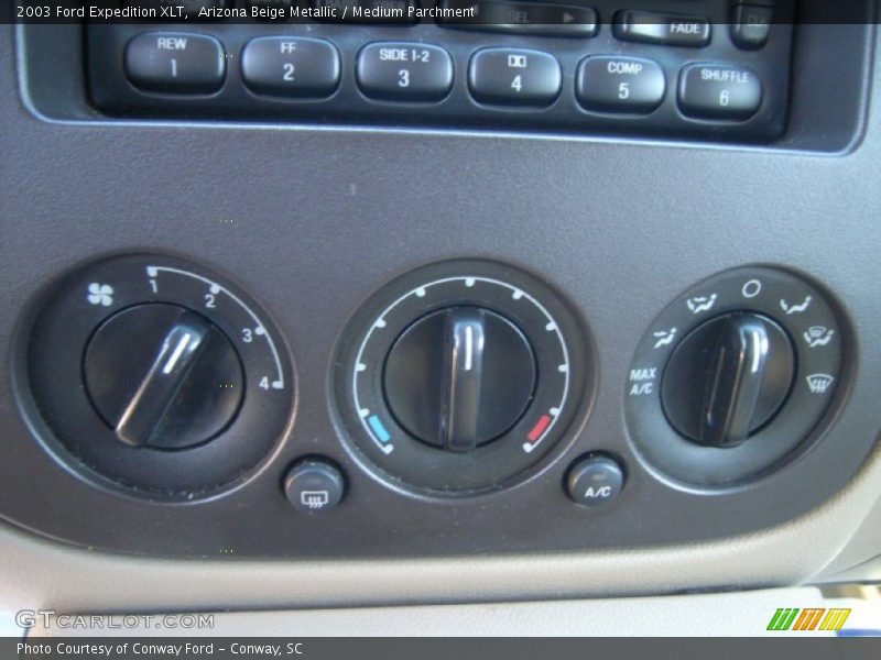 Arizona Beige Metallic / Medium Parchment 2003 Ford Expedition XLT