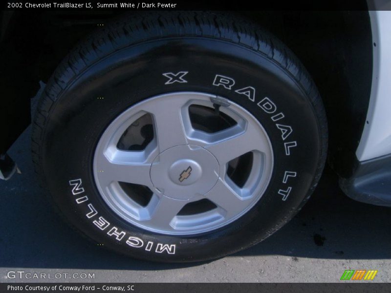 Summit White / Dark Pewter 2002 Chevrolet TrailBlazer LS
