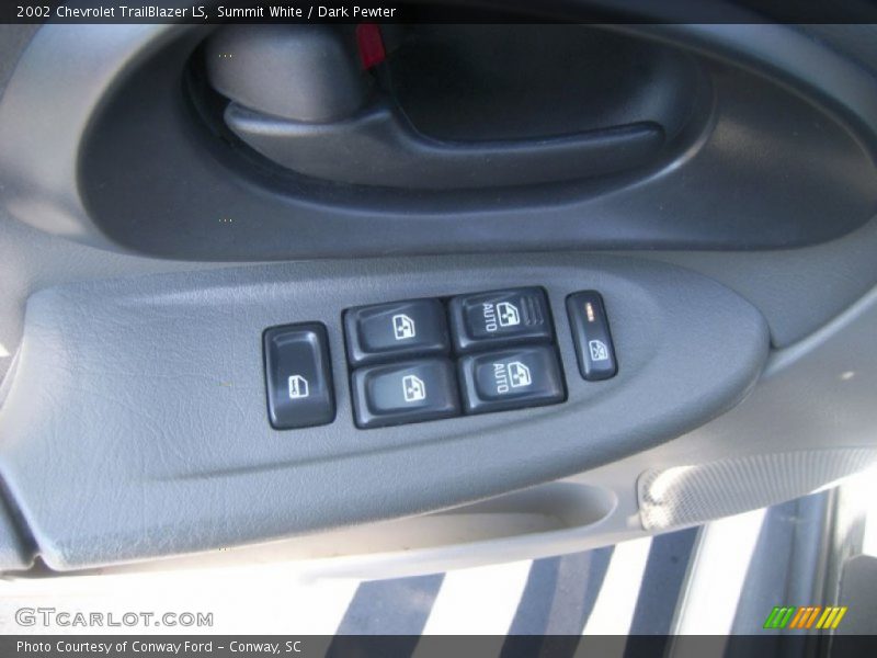 Summit White / Dark Pewter 2002 Chevrolet TrailBlazer LS
