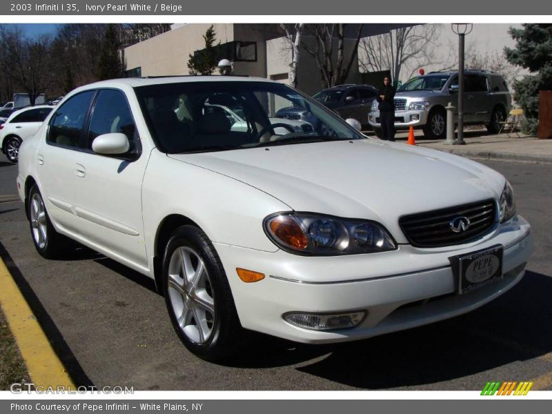 Ivory Pearl White / Beige 2003 Infiniti I 35