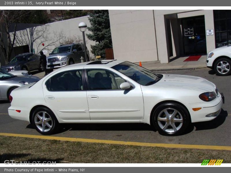 Ivory Pearl White / Beige 2003 Infiniti I 35