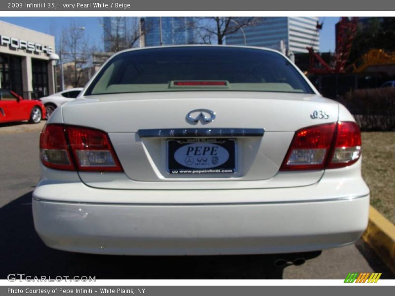 Ivory Pearl White / Beige 2003 Infiniti I 35