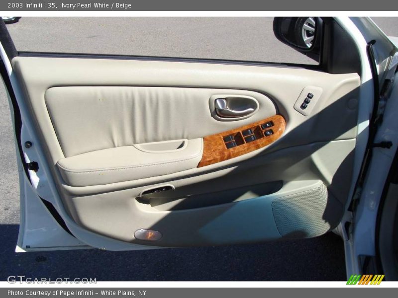 Ivory Pearl White / Beige 2003 Infiniti I 35