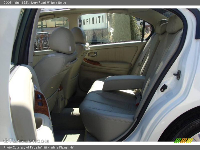 Ivory Pearl White / Beige 2003 Infiniti I 35