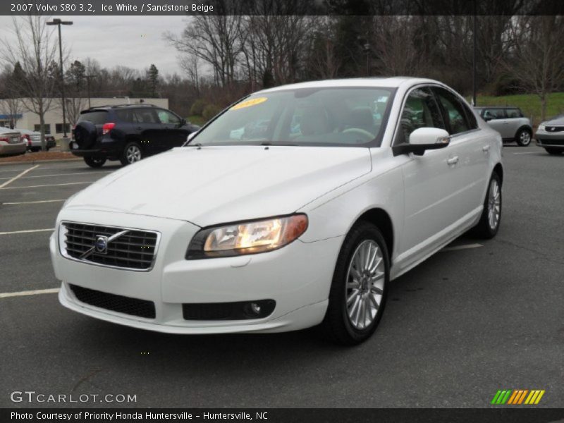 Ice White / Sandstone Beige 2007 Volvo S80 3.2