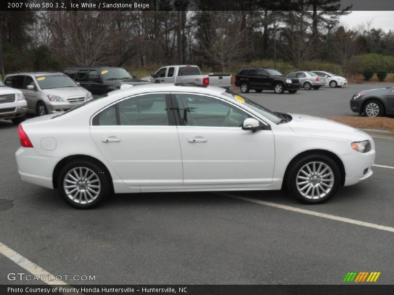Ice White / Sandstone Beige 2007 Volvo S80 3.2