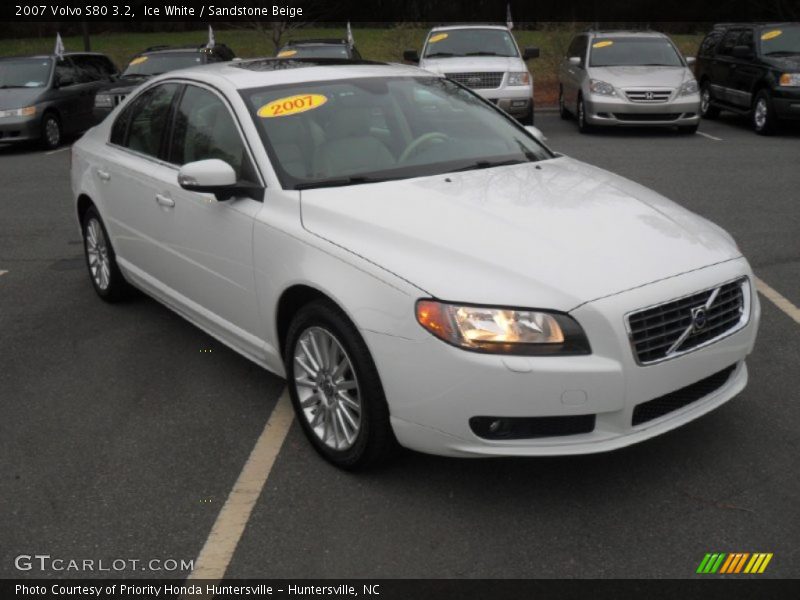 Ice White / Sandstone Beige 2007 Volvo S80 3.2
