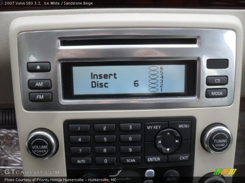 Ice White / Sandstone Beige 2007 Volvo S80 3.2