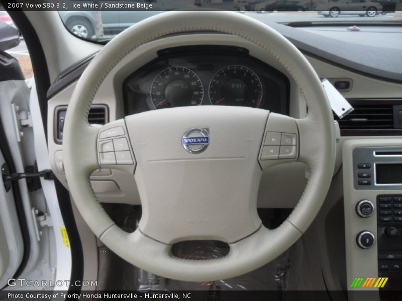 Ice White / Sandstone Beige 2007 Volvo S80 3.2