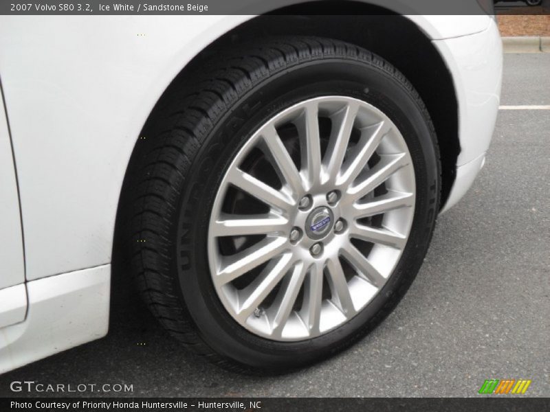 Ice White / Sandstone Beige 2007 Volvo S80 3.2