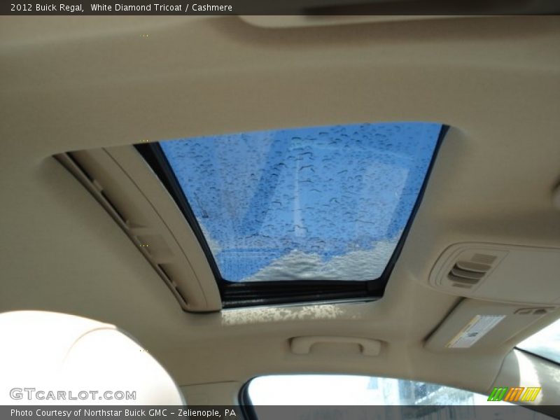 White Diamond Tricoat / Cashmere 2012 Buick Regal
