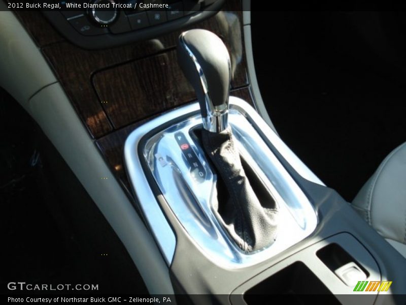 White Diamond Tricoat / Cashmere 2012 Buick Regal