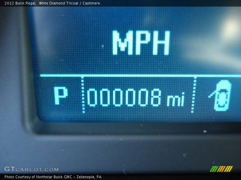 White Diamond Tricoat / Cashmere 2012 Buick Regal