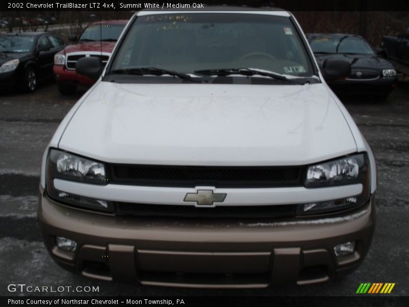 Summit White / Medium Oak 2002 Chevrolet TrailBlazer LTZ 4x4