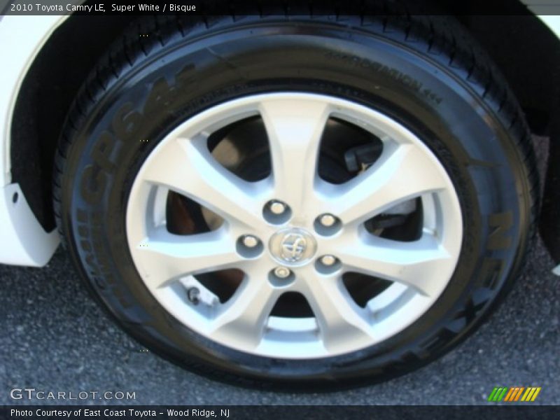 Super White / Bisque 2010 Toyota Camry LE