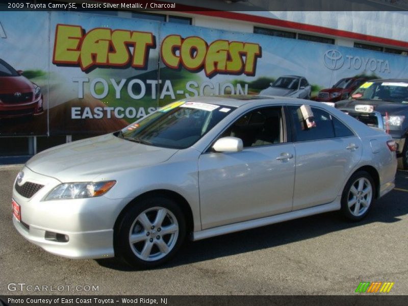 Classic Silver Metallic / Charcoal 2009 Toyota Camry SE