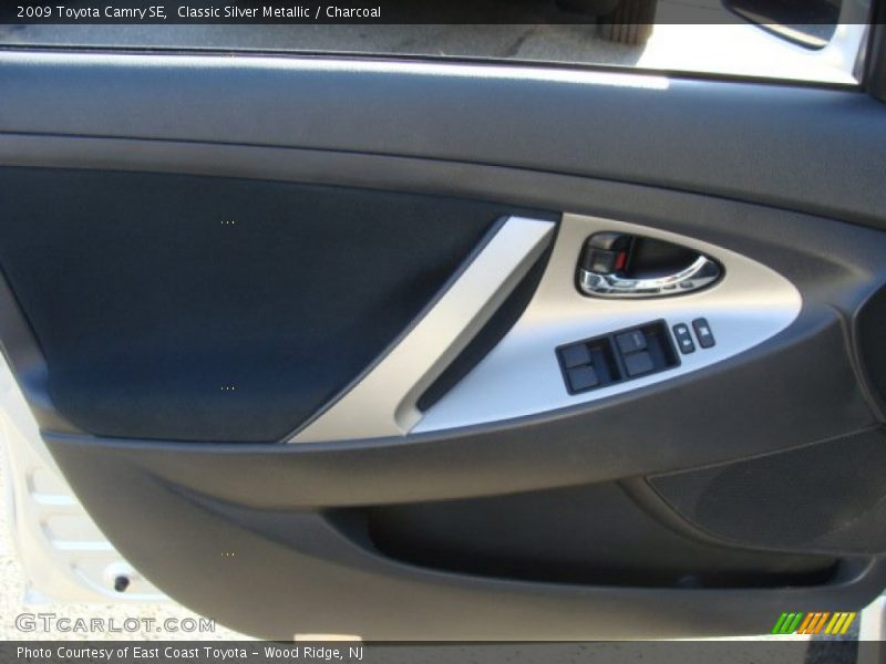 Classic Silver Metallic / Charcoal 2009 Toyota Camry SE