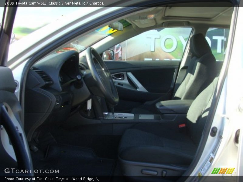 Classic Silver Metallic / Charcoal 2009 Toyota Camry SE