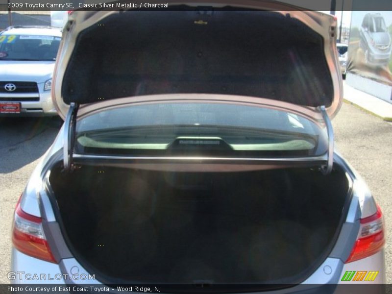 Classic Silver Metallic / Charcoal 2009 Toyota Camry SE