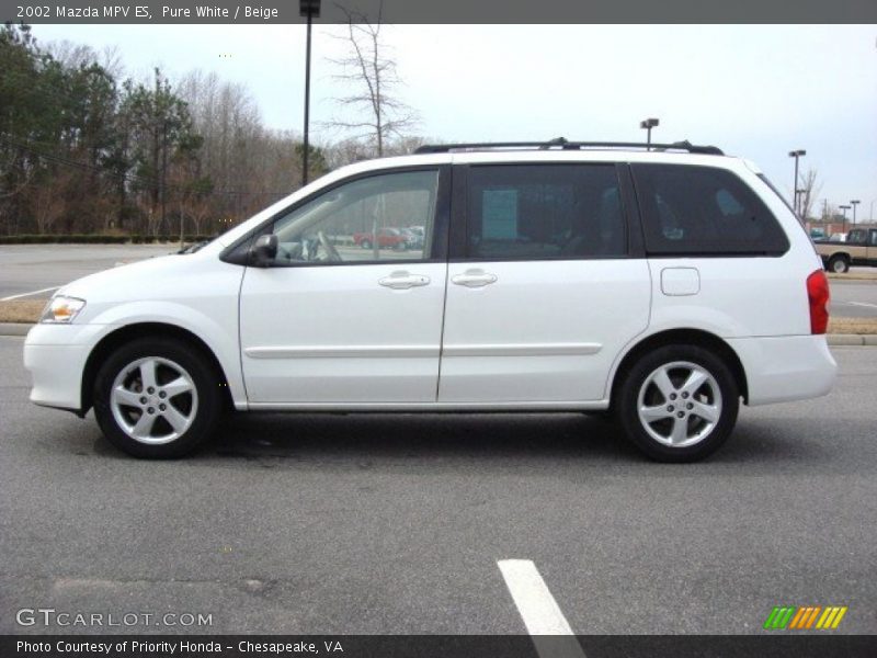 Pure White / Beige 2002 Mazda MPV ES