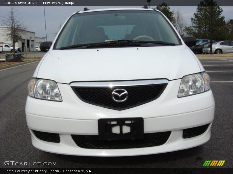 Pure White / Beige 2002 Mazda MPV ES