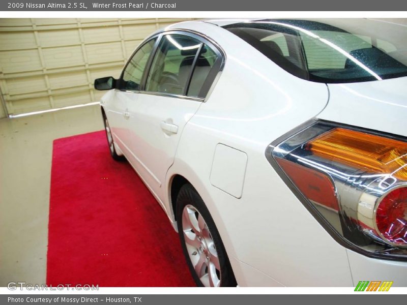 Winter Frost Pearl / Charcoal 2009 Nissan Altima 2.5 SL